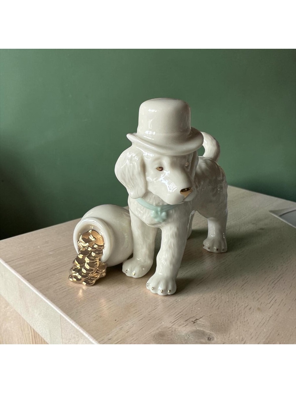 Lenox Luck of the Irish Golden Retriever Figurine | Retired Lenox Collectible